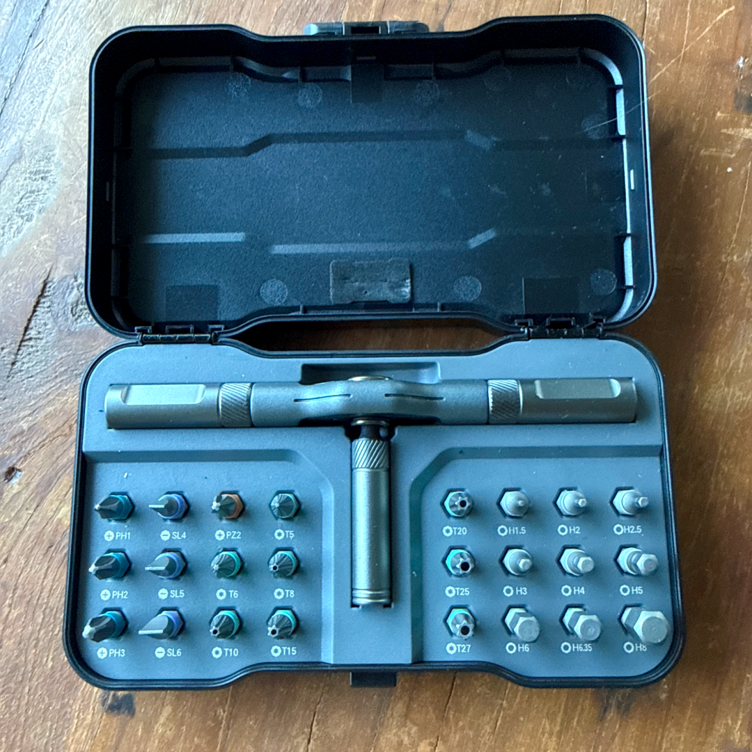 24in1 Magnetic Ratchet Screwdriver Set - Detachable T-Handle