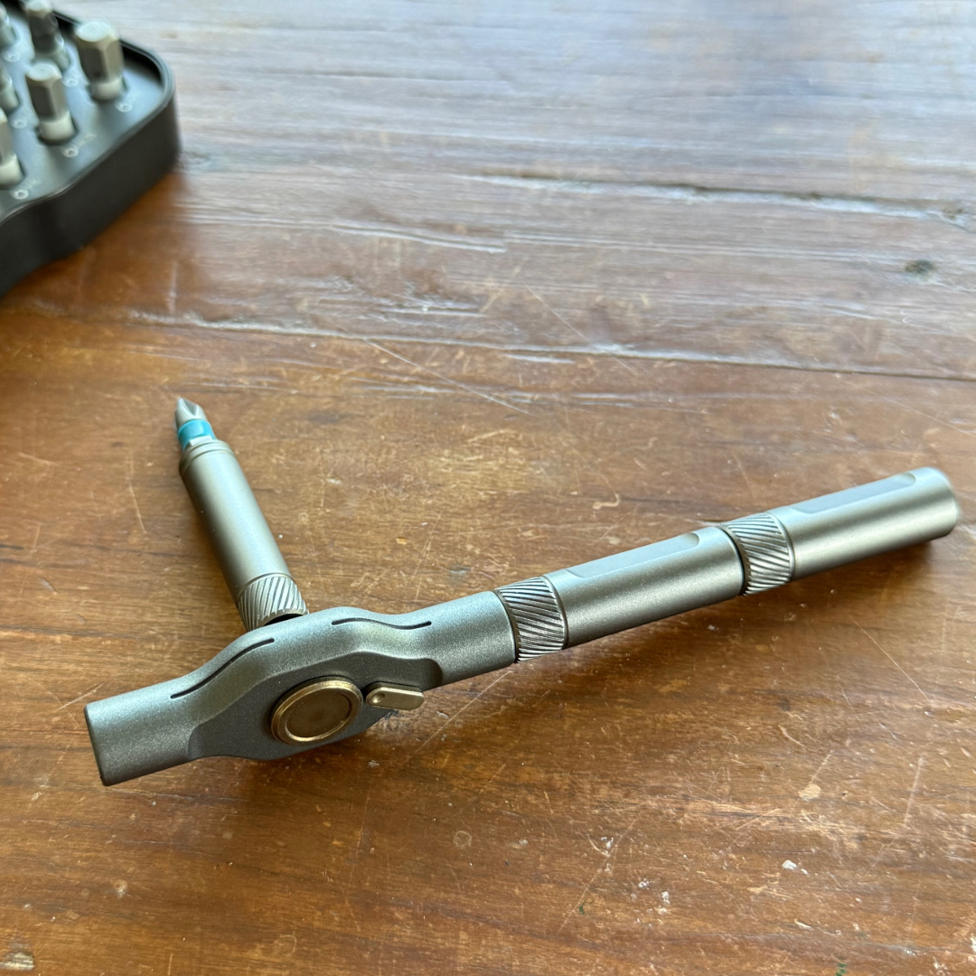 24in1 Magnetic Ratchet Screwdriver Set - Detachable T - Handle